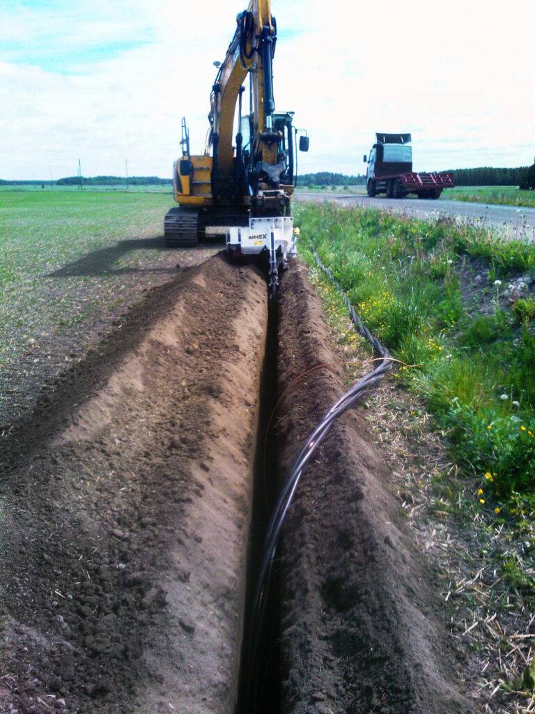 CHAIN TRENCHERS